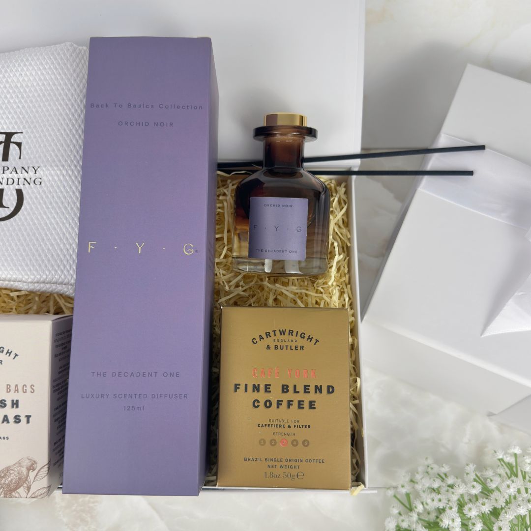 First Impression | Welcome Gift Box - EOS BOX